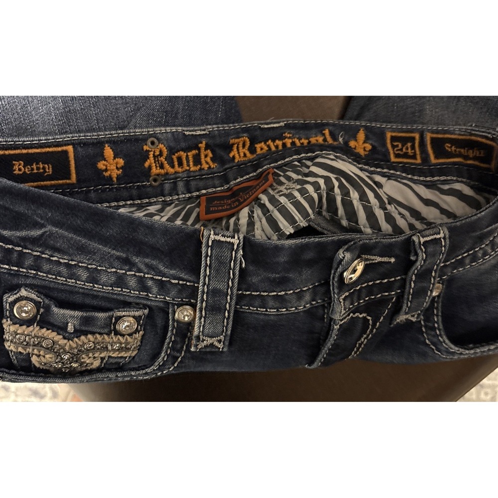 Rock Revival Betty Women's Sz 24 Stra Cut Dark Wash Jeans Embellished Distressed - Picture 10 of 12